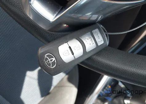 2018 Toyota Yaris Ia из США, поврежденный, VIN 3MYDLBYV0JY303616